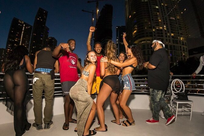 Ultimate Party in Miami : Boat Party, Party Bus & Nightclub - Timing, meeting point, and schedule changes