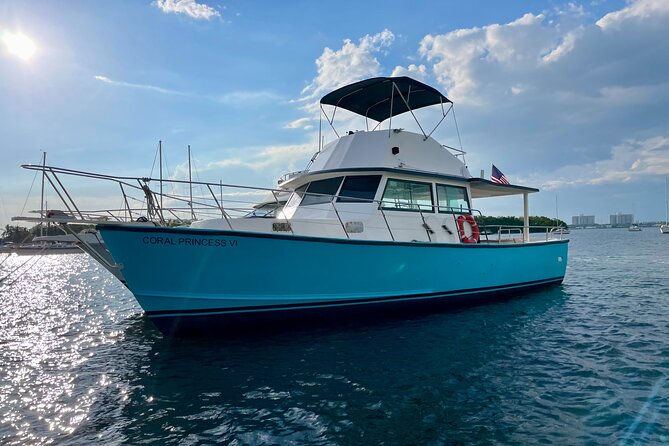 Up to 34Pax Bachelorette Party Boat & Yacht Rental Miami - Lincoln Road and Haulover Beach Park