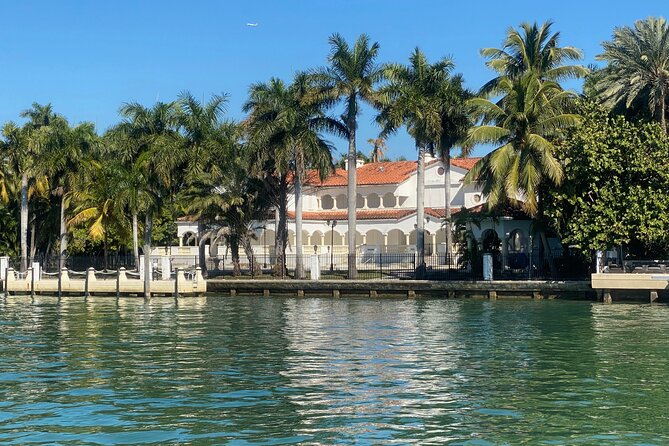 VIATOR EXCLUSIVE CRUISE: Miami Party Boat & Millionaire Homes - Star Island and the famous waterfront homes