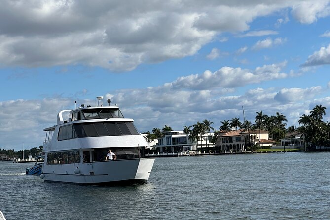 VIATOR EXCLUSIVE CRUISE: Miami Party Boat & Millionaire Homes - Timing, contact, and the risk of a frustrating start