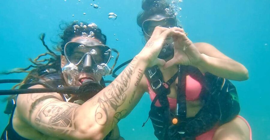 West Palm Beach: Beginner Scuba Diving Adventure with Videos - Learning your first underwater breaths at Phil Foster Beach
